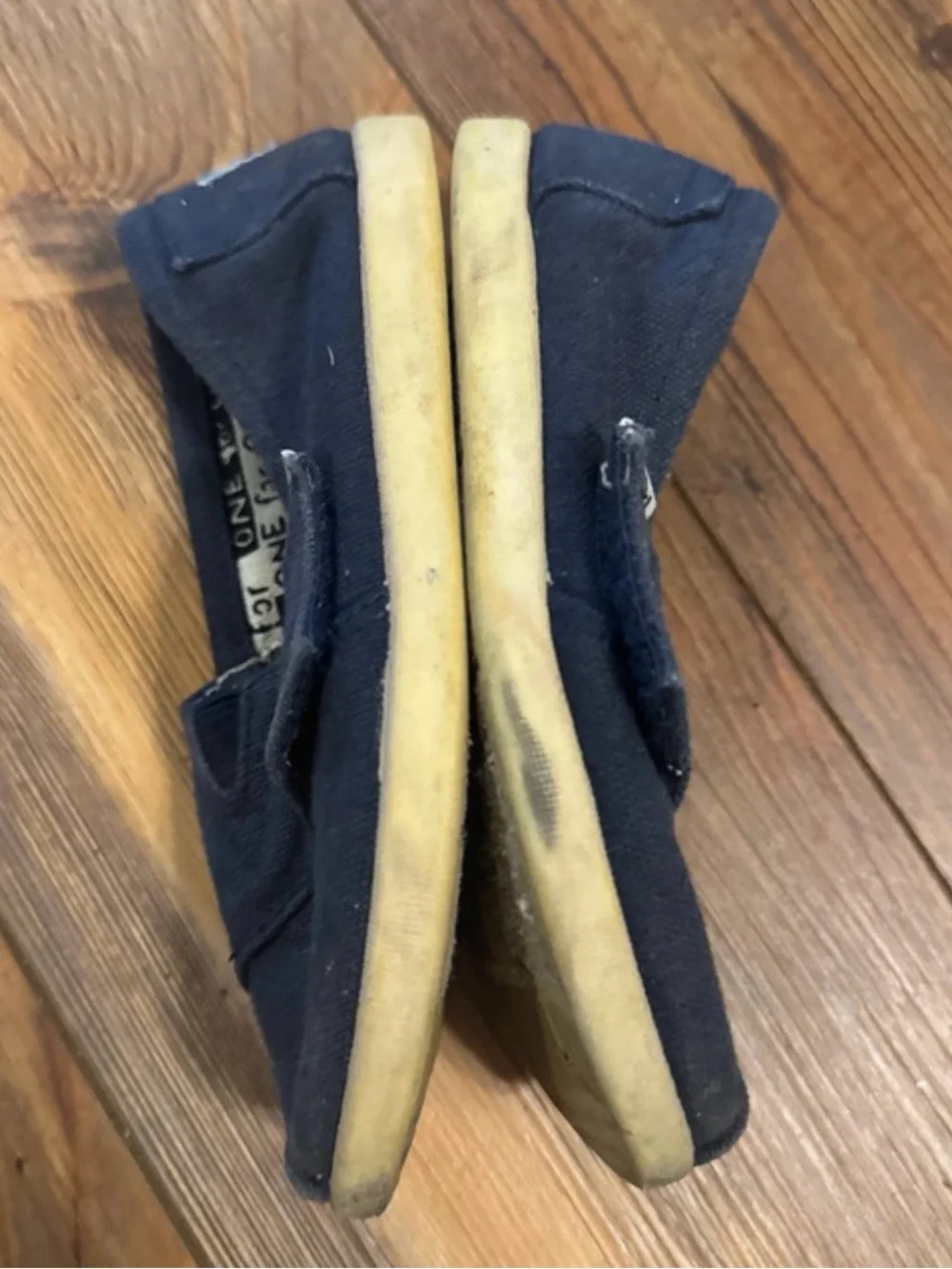 TOMS Kids Classic Canvas Slip-On Shoes in Navy toddler size 9